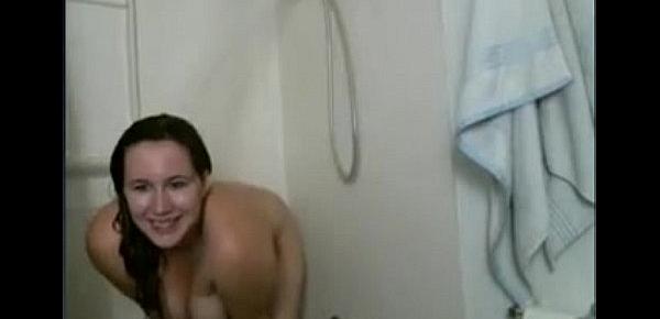  BBW cums with showerhead on cam - freesexcamhub.com